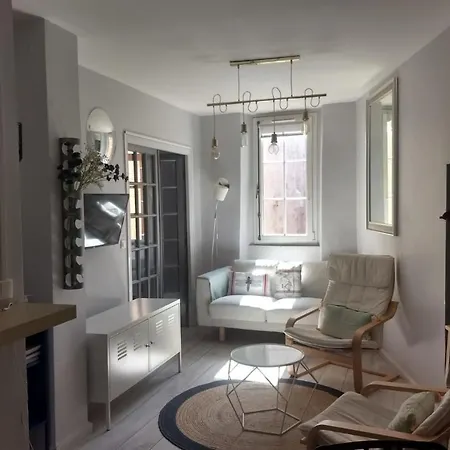 Nice Apt In The Templiers District アパート イエール