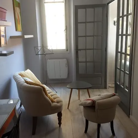 Nice Apt In The Templiers District アパート イエール